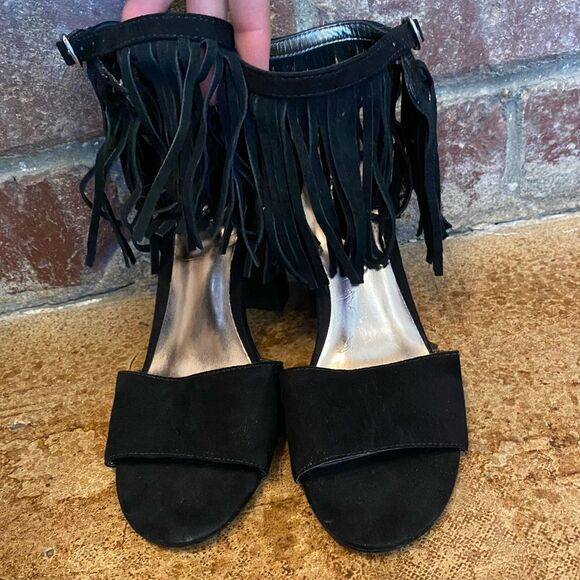 Carlos by Carlos Santana Festival Fringe 'Gilda' Boho Strappy Heels - Picture 2 of 7